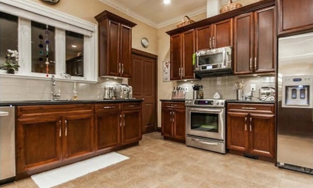 1041 Prospect Avenue, North Vancouver 11