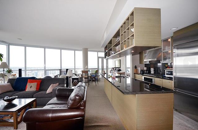 4002 833 Seymour St., Vancouver