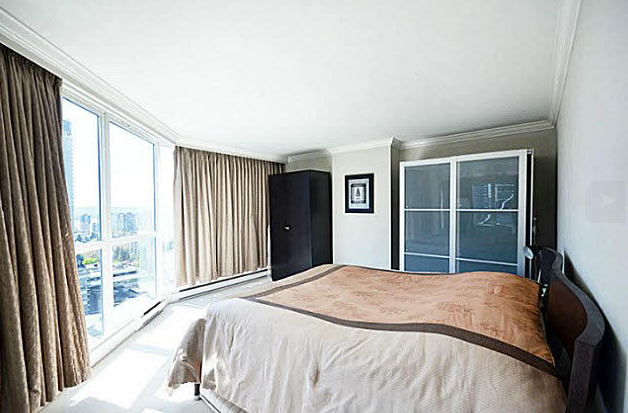 Palais 1415 W Georgia Vancouver